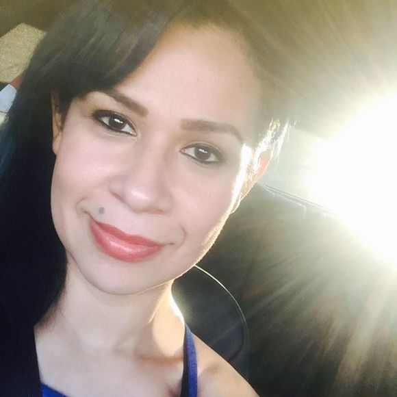 Meet your Posher, Vicky - Picture 1 of 1